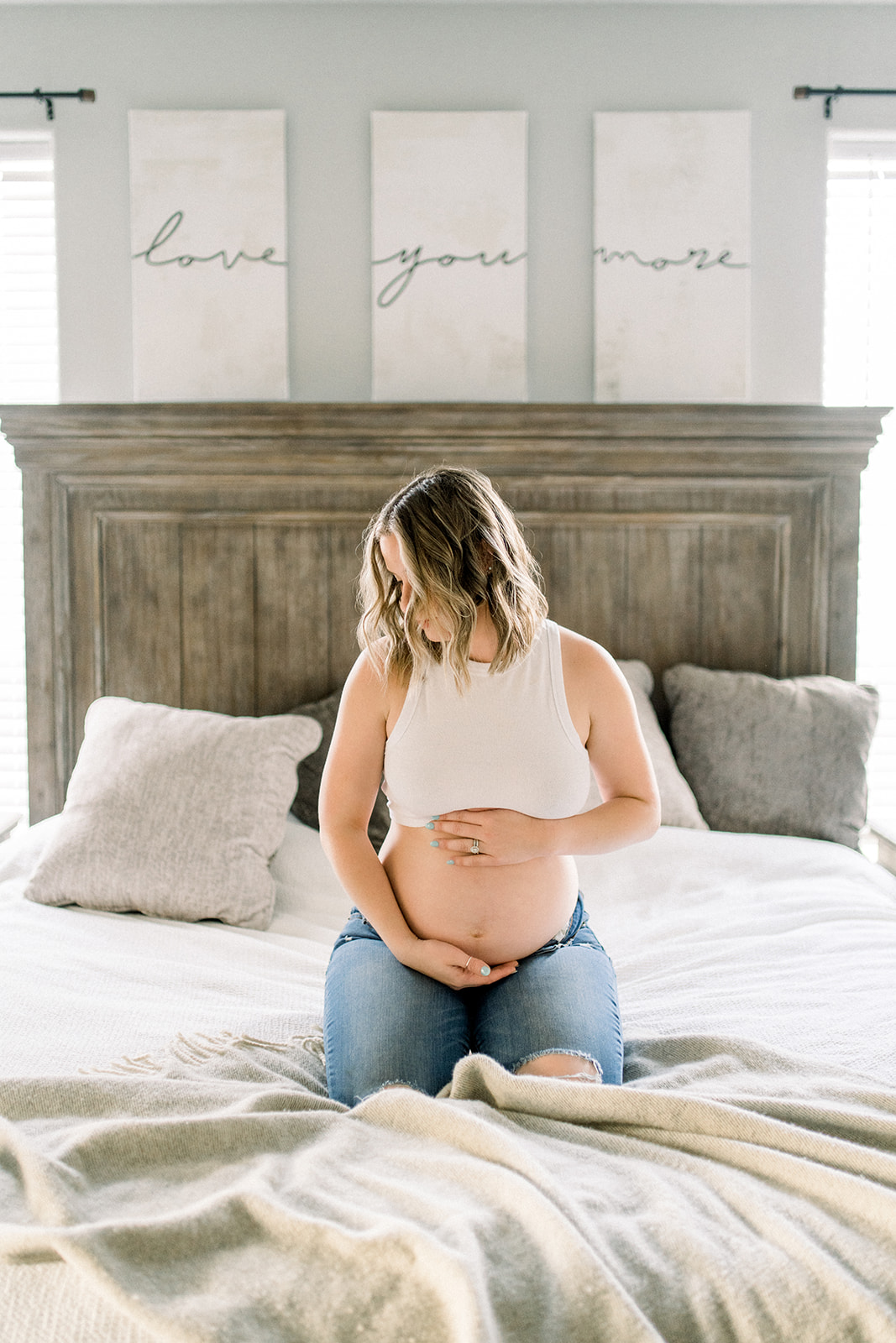 Pregnat expecting mother In home maternity photo shoot Sonora, CA photographer