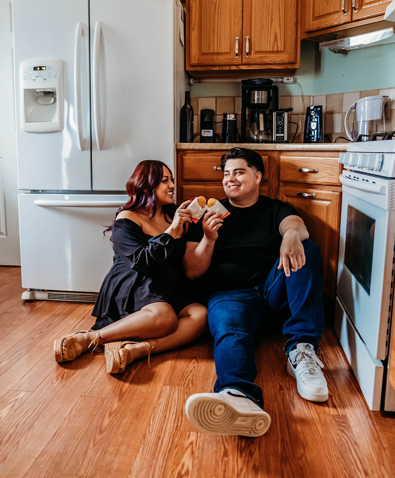 in-home couples session with Mcdonald's breakfast in Mount Vernon, Washington 