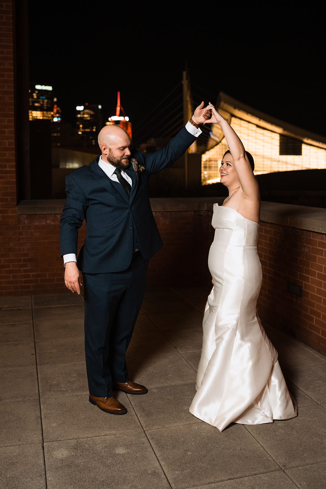A wedding couple on the roof at a Heinz History Center Wedding