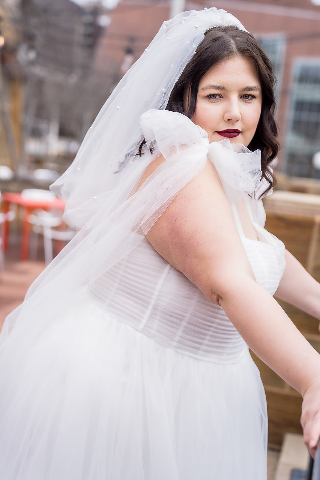 Love Curvy Bridal Cincinnati Elopement Tress with Tulle 