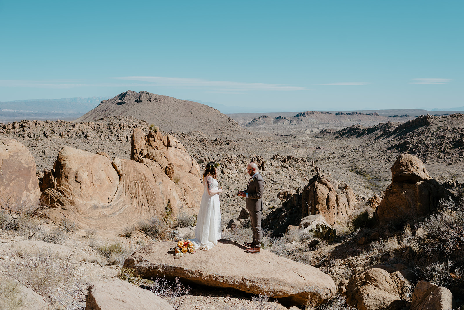 A couple who eloped at Big Bend National Park say their vows near the summit