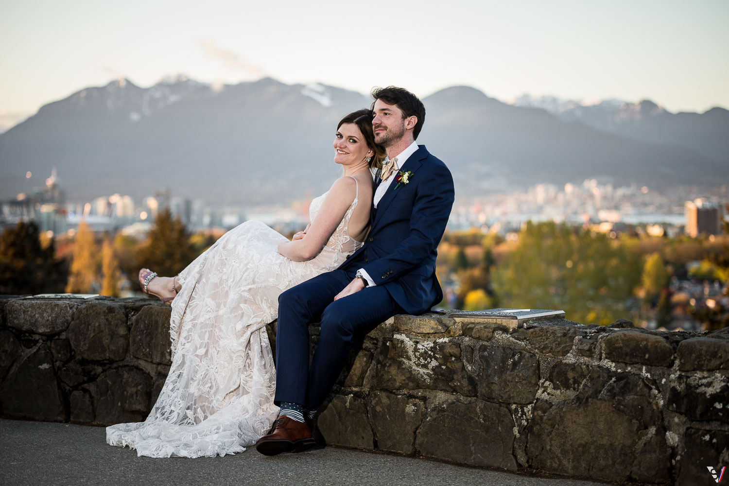 Bride and groom photo sunset Vancouver