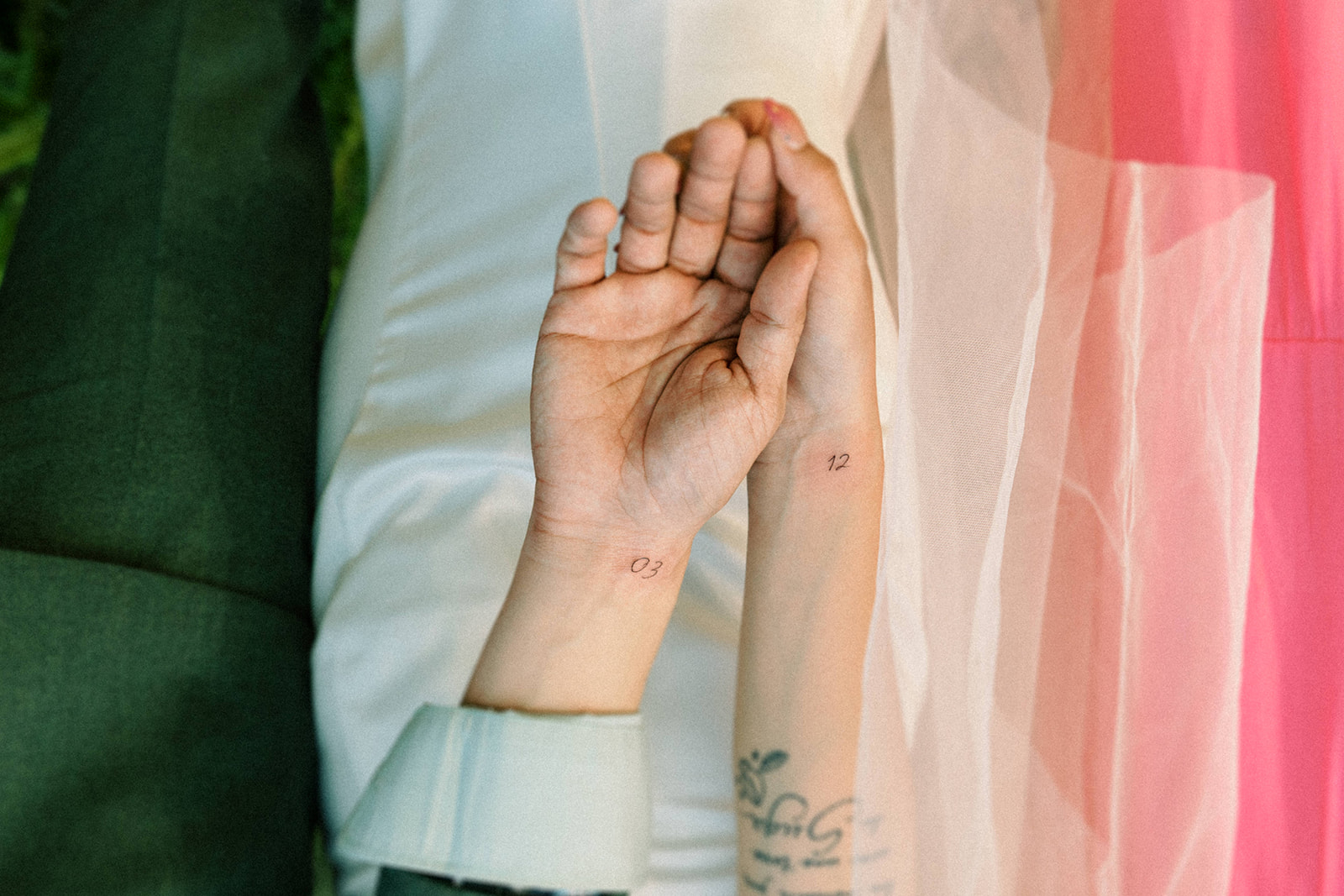 Fresh new couple tattoos to celebrate their marriage