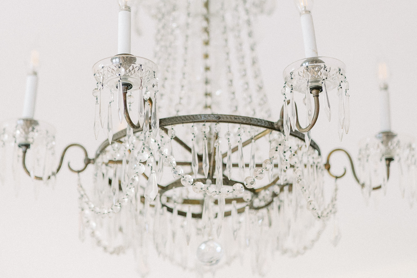 Elegant crystal chandelier at historic wedding venue Cairnwood Estate