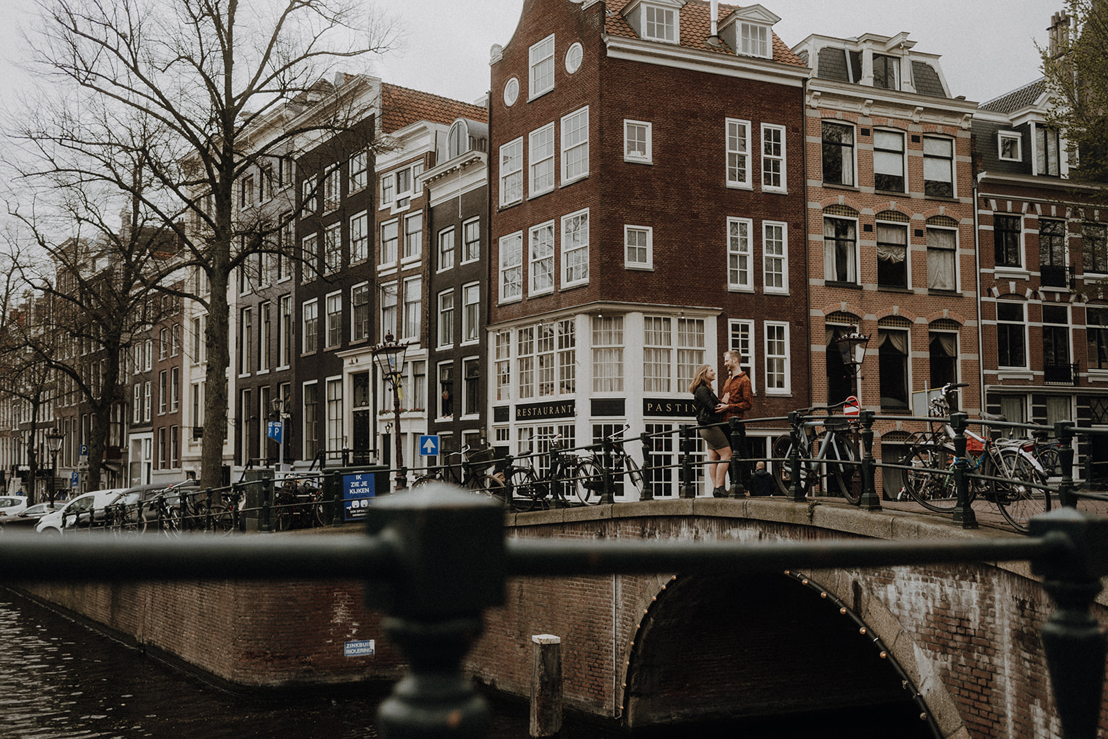 Maternity session in historic Amsterdam during spring