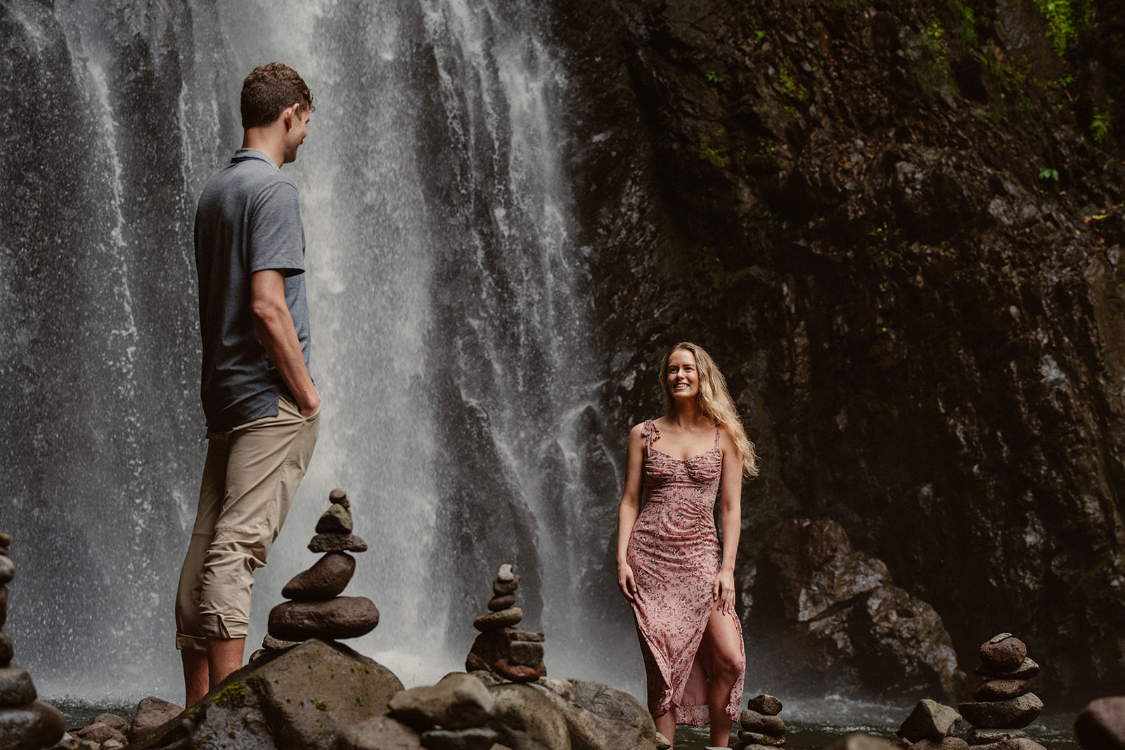 El Tigre Waterfall, Monteverde, Costa Rica, Couple and engagement session, Joice Dahianna wedding photography